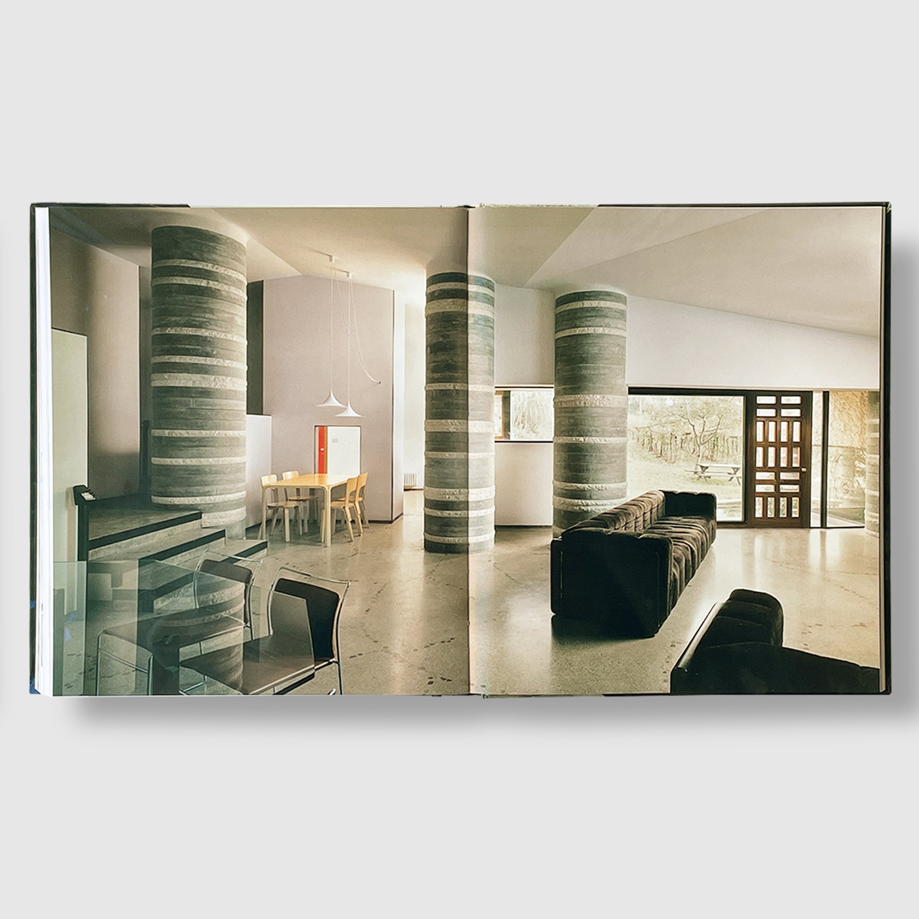 Carlo Scarpa【Classic format】スカルパ建築 Amazon | Carlo Scarpa: Classic format | McCarter, Robert