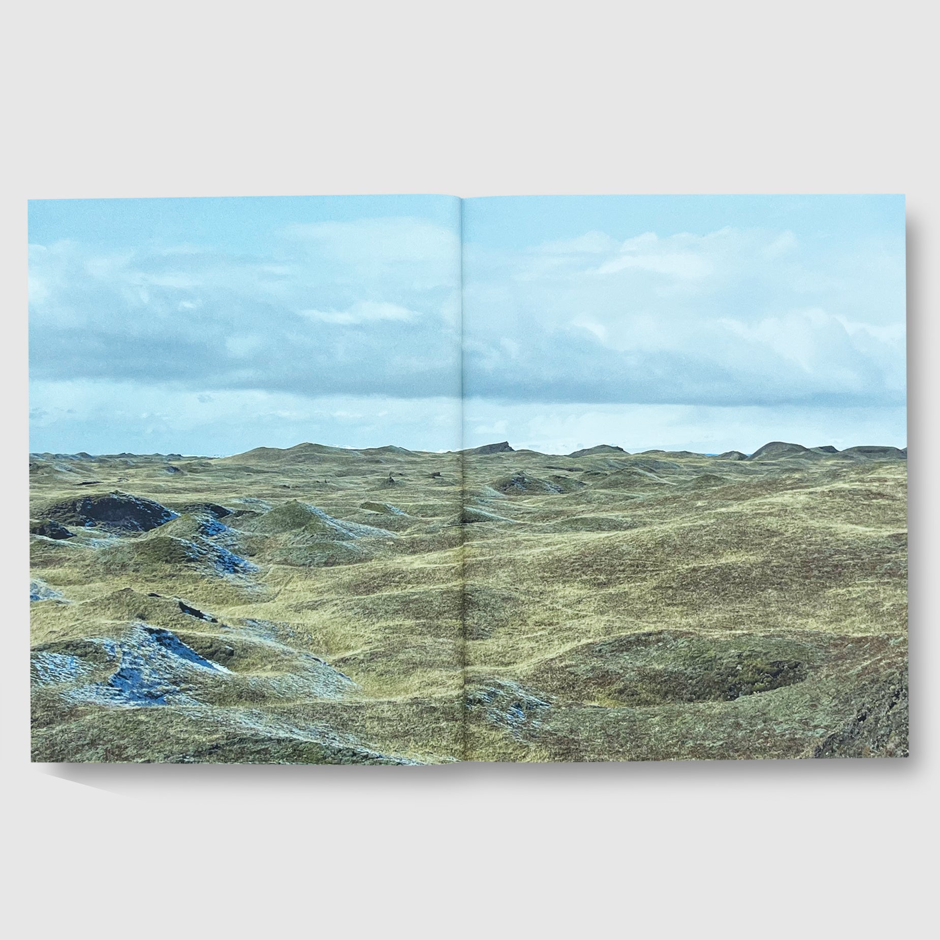 プロフお目通し Roni Horn Ísland MotherWonder Roni Horn / Mother, Wonder | Post Architecture Books
