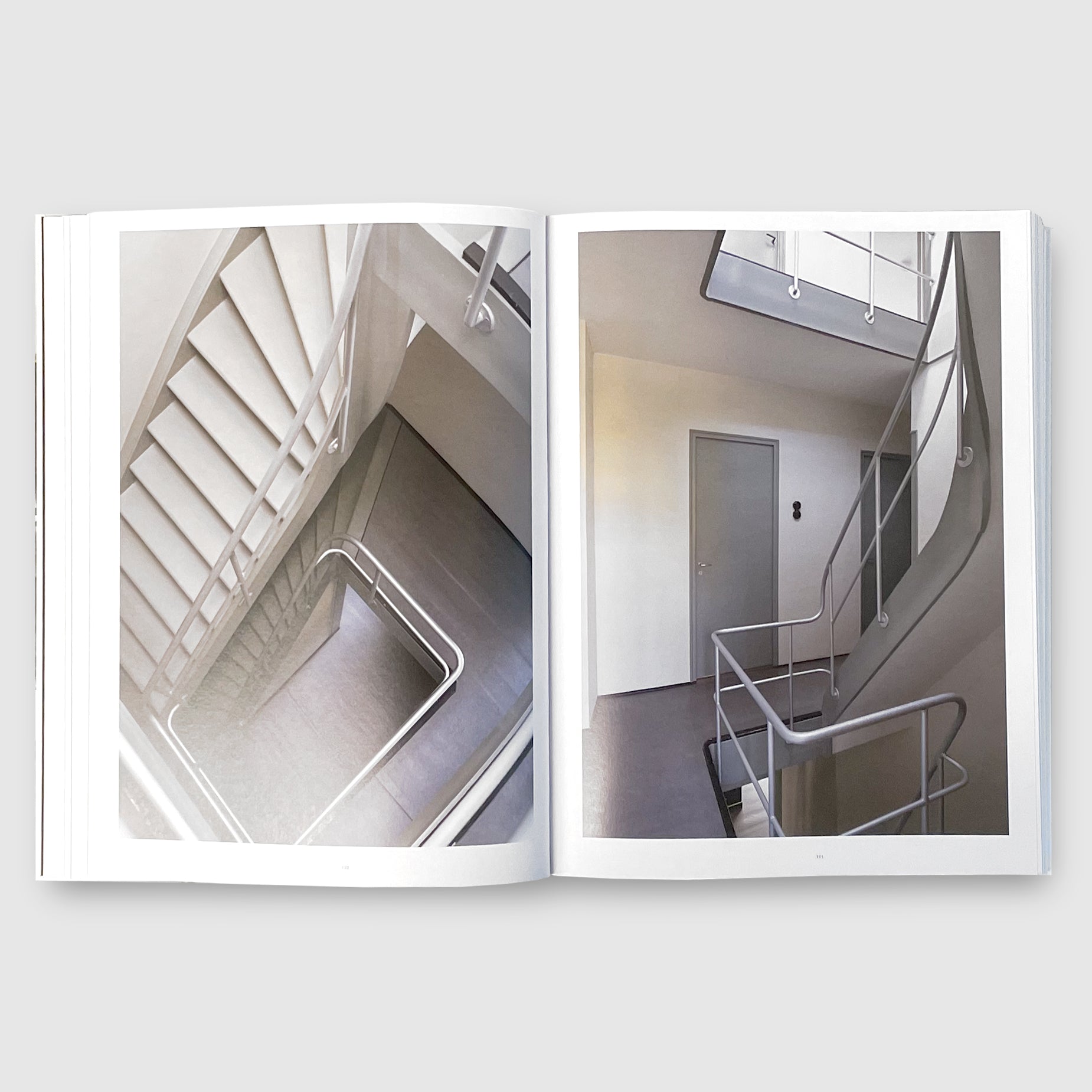 洋書 Gerrit Rietveld Wealth Of Sobriety Wealth of Sobriety – Mast Books