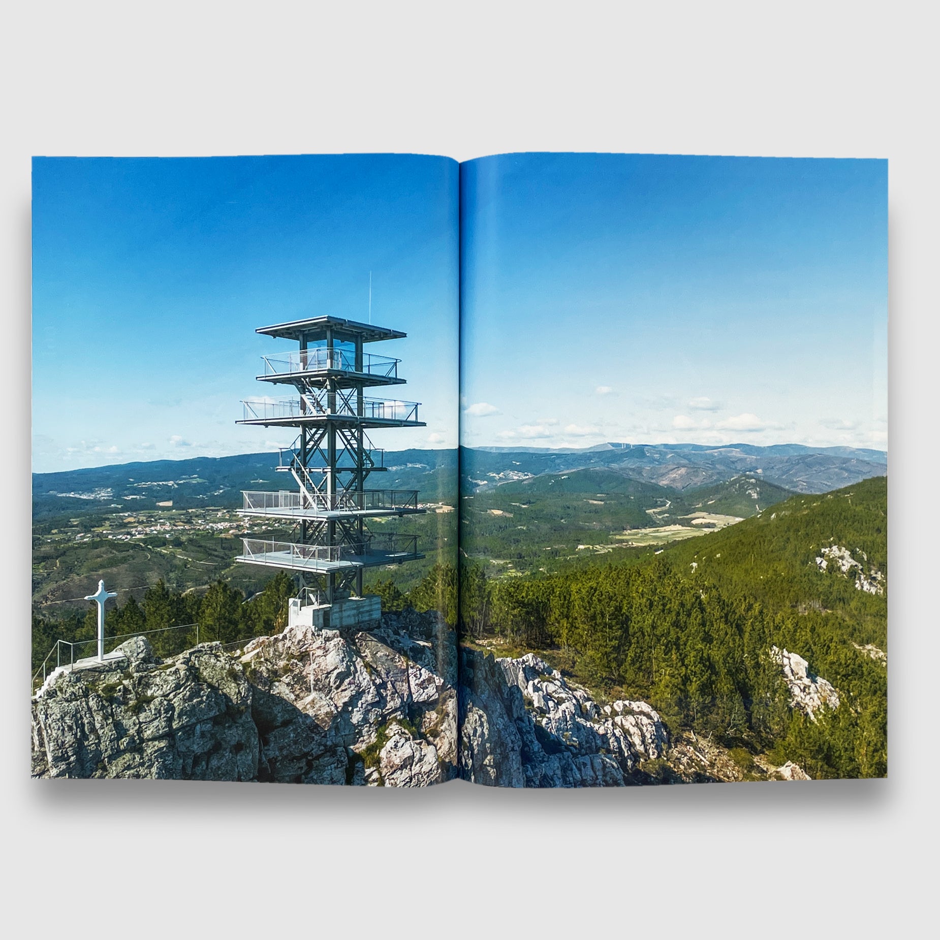 a+u 建築と都市　アルヴァロ・シザ a+u 2025年10月号 特集：アルヴァロ・シザ近作 | Post Architecture Books