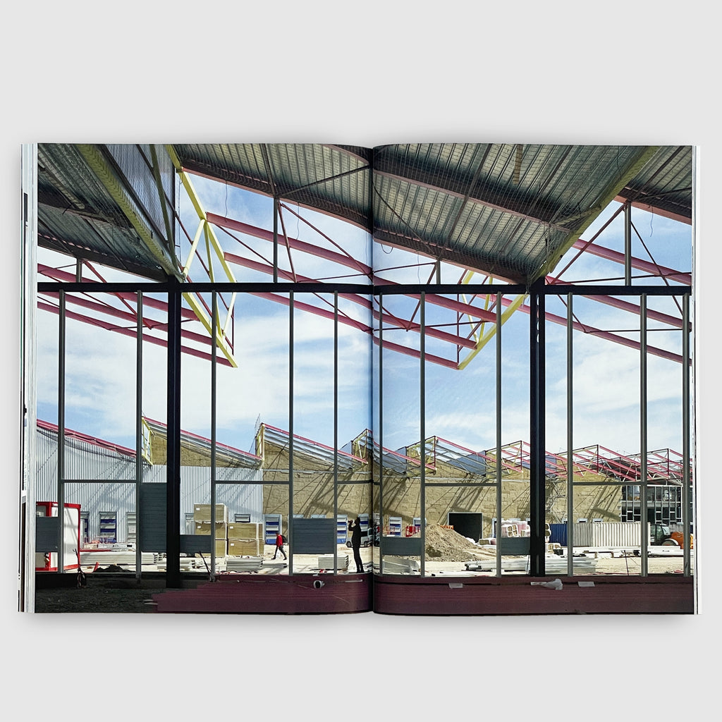 a+u 2025年12月号　エクスペリエンス トリスタン・シャドニー、ローラン・エスミレール、エリック・ラピエール